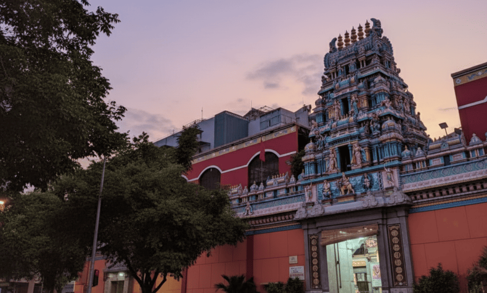 Visitors should follow the rules when entering the Mariamman Hindu Temple in Vietnam and respect the spiritual space